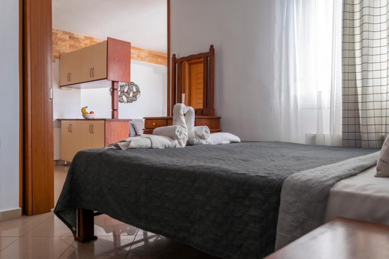 Kapahi Seaview Hotel Apartments Потос Экстерьер фото