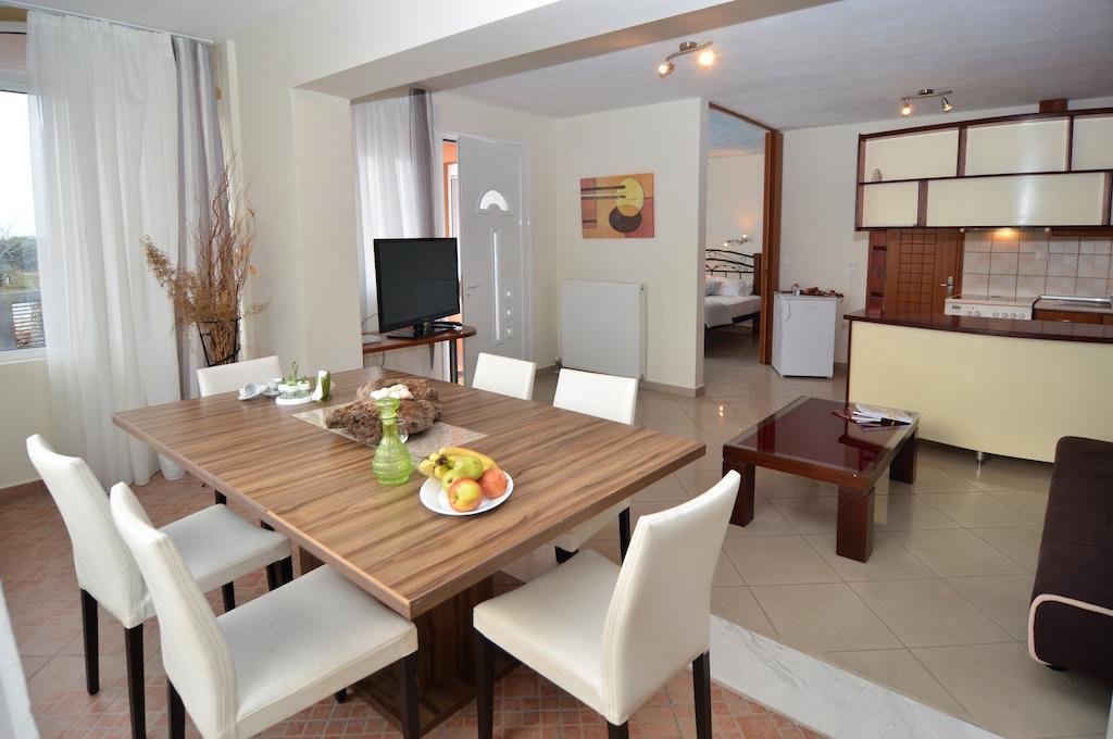 Kapahi Seaview Hotel Apartments Потос Экстерьер фото