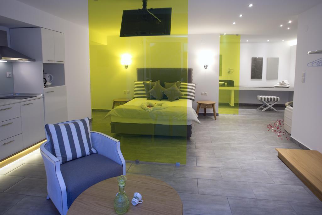Kapahi Seaview Hotel Apartments Потос Экстерьер фото