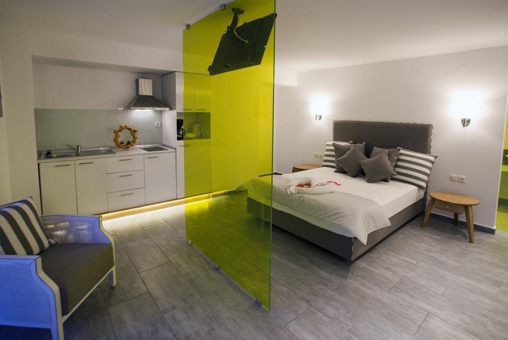 Kapahi Seaview Hotel Apartments Потос Экстерьер фото